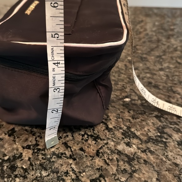 Victoria’s Secret lingerie travel bag - Picture 10 of 13